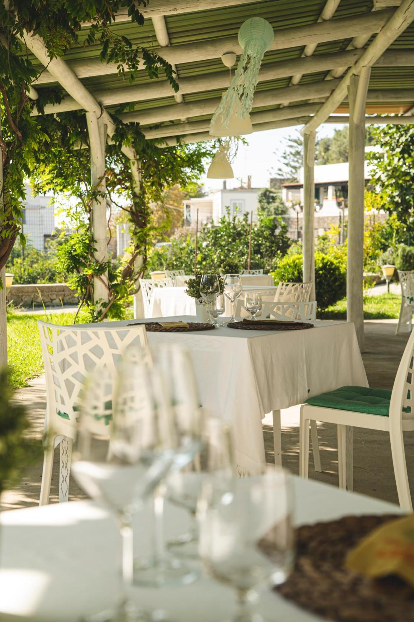 Victoria Park Resort Иския Екстериор снимка