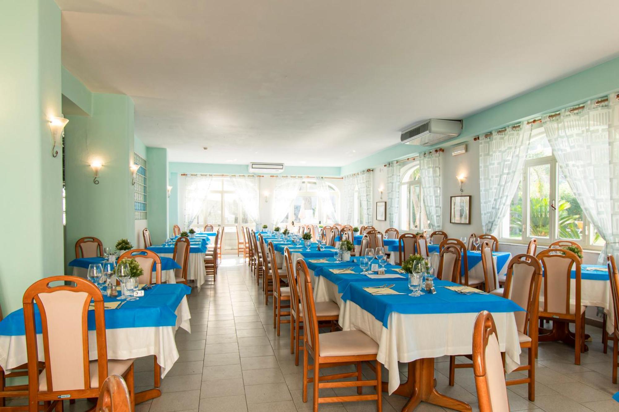 Victoria Park Resort Иския Екстериор снимка