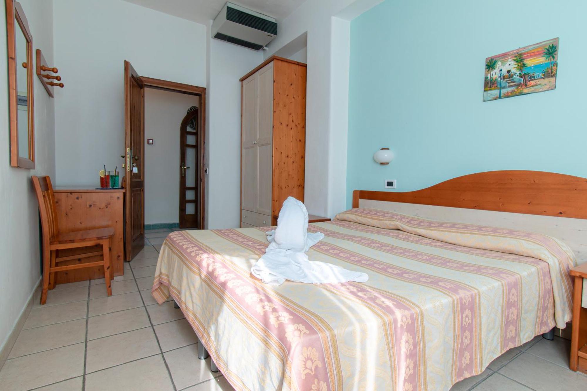 Victoria Park Resort Иския Екстериор снимка